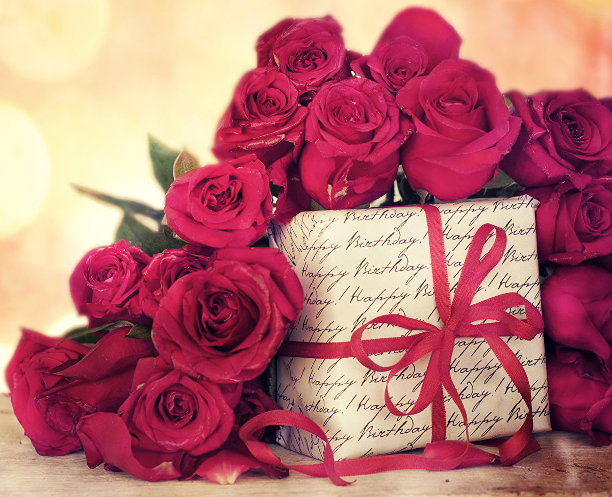Поздравления С Днем Рождения Женщине Розы Красные